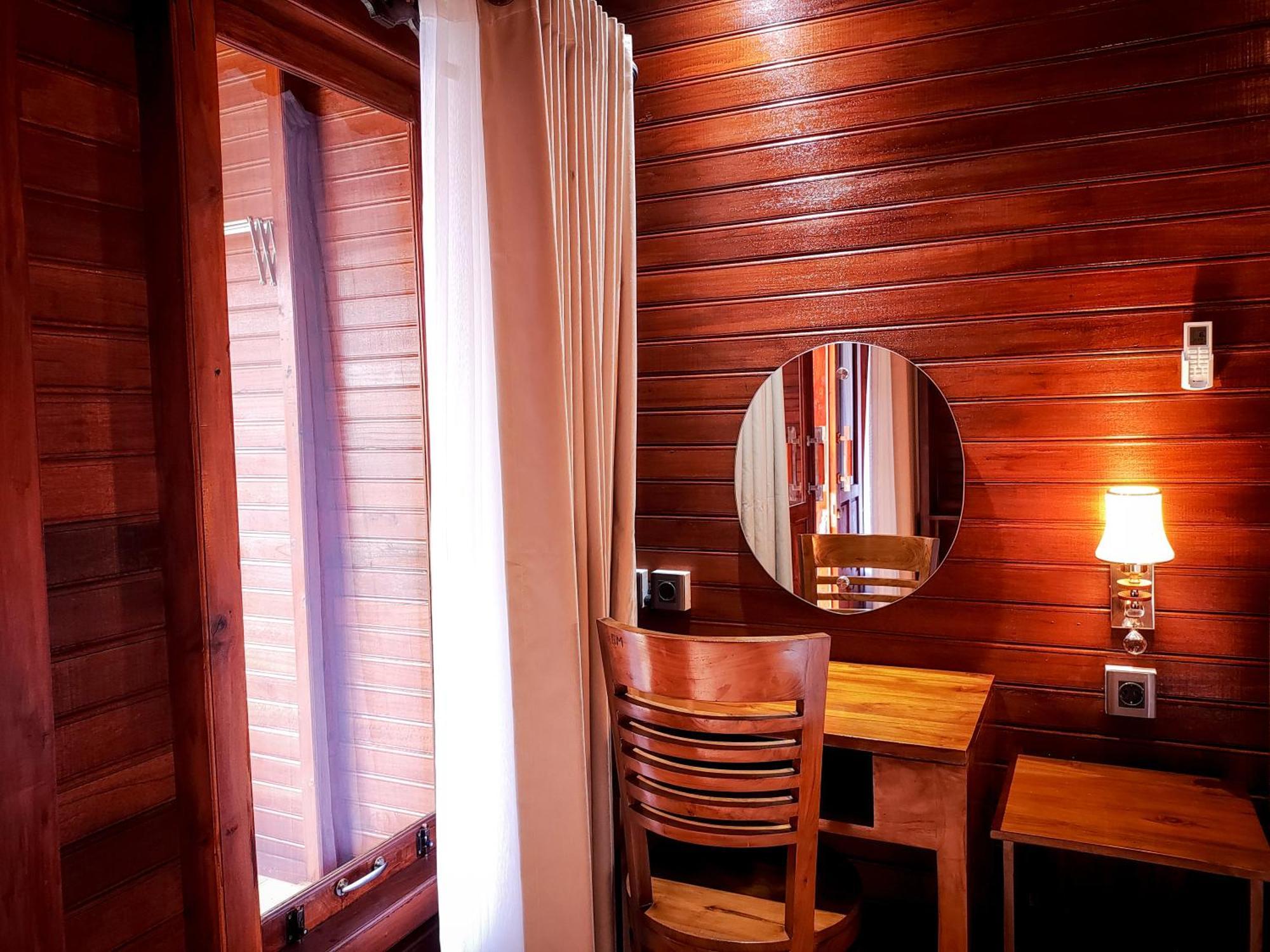 Uli Wood Villa, Jimbaran Bali - Near Gwk エクステリア 写真