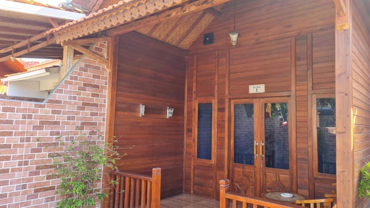 Uli Wood Villa, Jimbaran Bali - Near Gwk エクステリア 写真